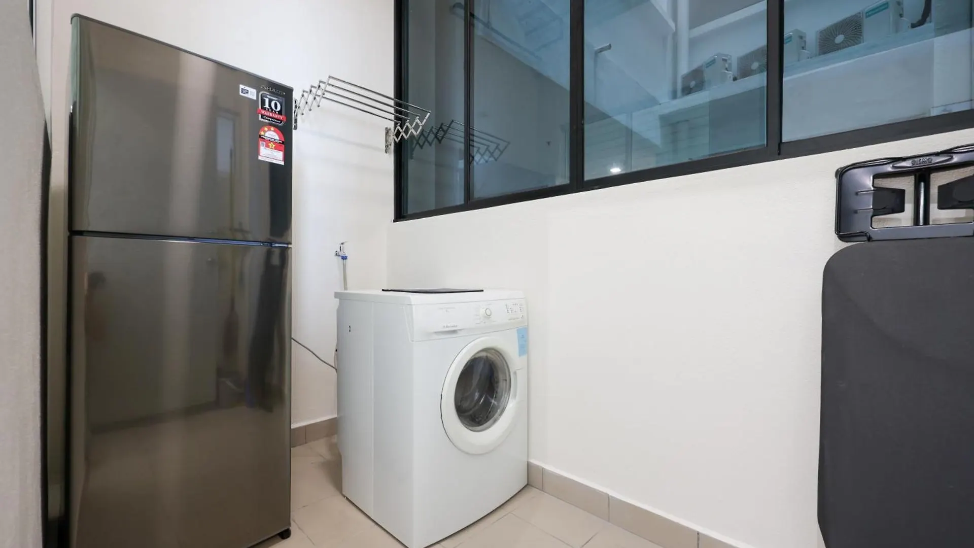 Bites The Dust Seaview Apartment Amber Cove 3318 Malacca