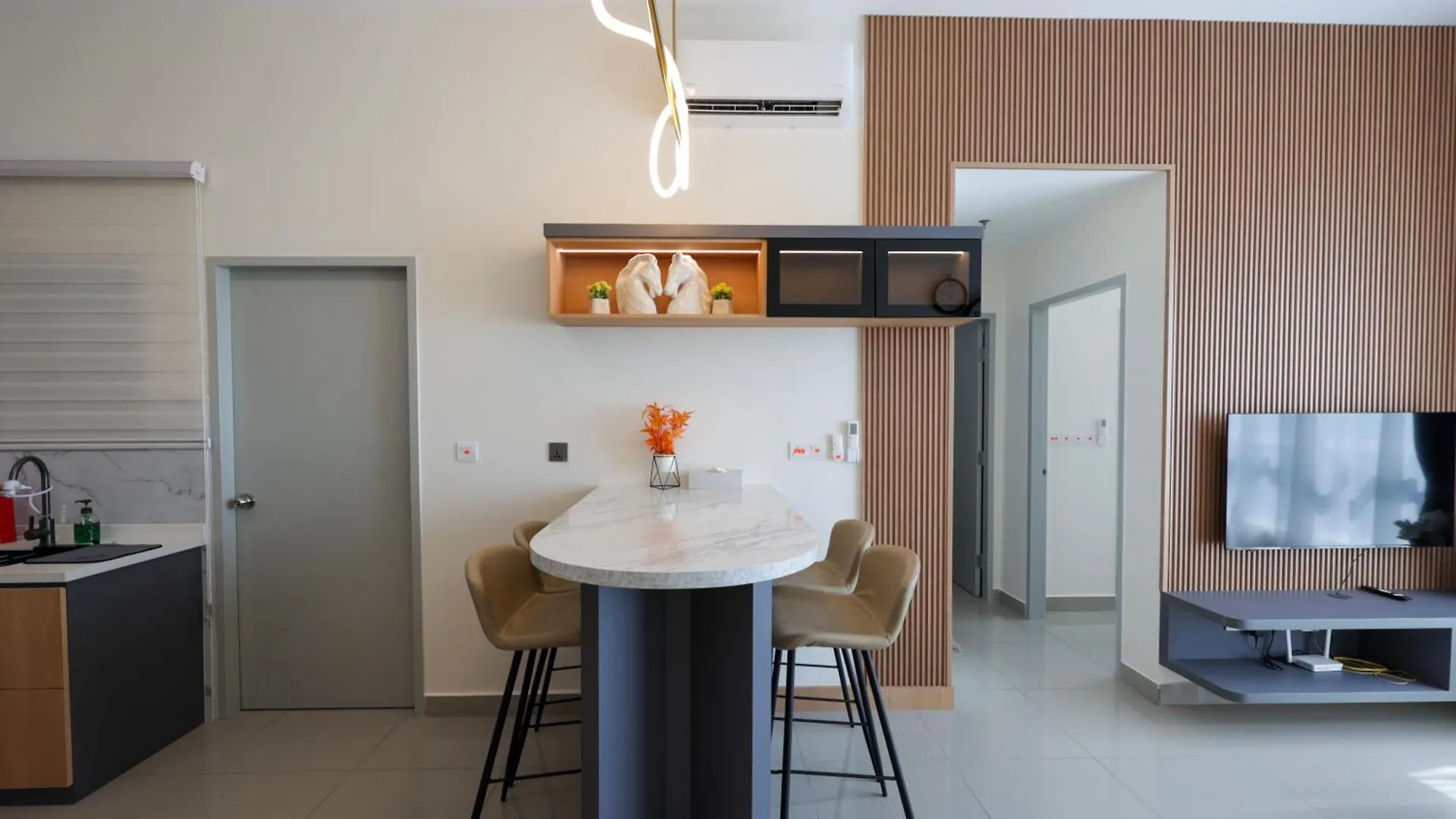 Bites The Dust Seaview Apartment Amber Cove 3318 Malacca
